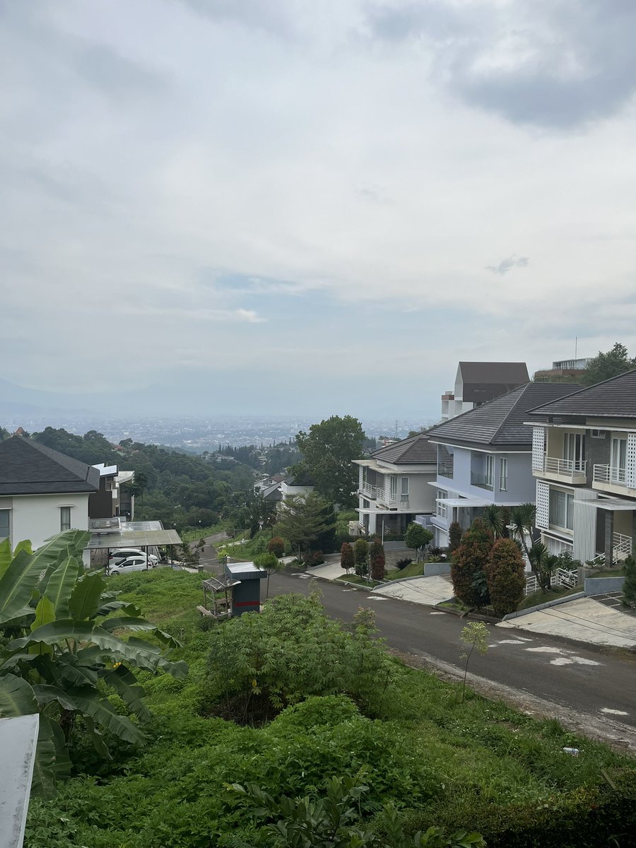 nolasdump's tweet photo. bandung dumpppps https://t.co/xmT7UQVeZ7