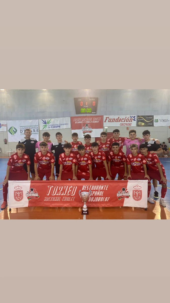 ElLegadoElPozo's tweet photo. 🏆 ⚽ TORNEO Bujaraloz| 
CAMPEONES‼️
Fuimos de menos a más en un torneo con grandes equipos. 
Victoria en la final a @WanapixSala10 en una gran partido por 6-1. 
🏅Premio al mejor portero Rubén y al mejor jugador Ángel. 
🥰Agradecer el apoyo a los padres desplazados. https://t.co/i0py51PsVR
