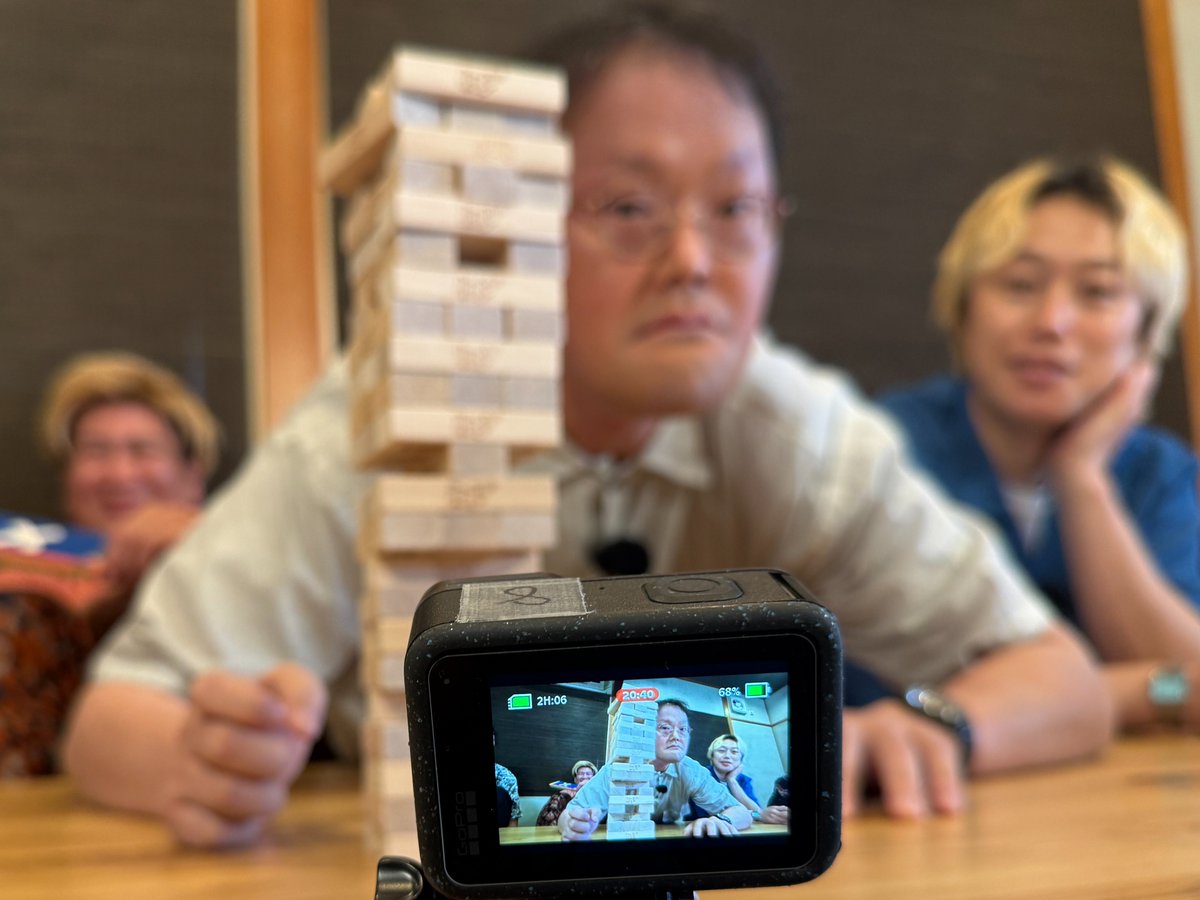 淡路島SPロケ🌊

写真はジェンガ中のオフショット😂

今週はあれみたお休みなのですが…🙇
連続企画はまだまだ続きます！！

YouTubeに①がUPされたので
ぜひ見てください！チャンネル登録も！
youtu.be/7MkBBxF5JdQ?fe…

#あれみた
#アインシュタイン #見取り図
#ビスケットブラザーズ