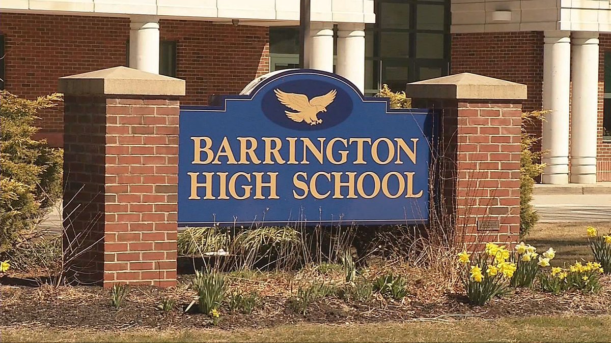 NBC10_Mario's tweet image. Officials in Barrington will address a teacher accused of controversial comments about Charlie Kirk. @_kbenoit is live on @NBC10 Sunrise with the joint committee meeting happening tonight 

turnto10.com/news/local/bar…