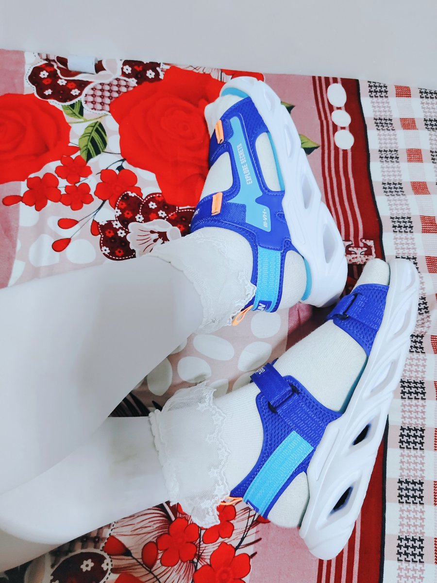 Sliver_yun's tweet photo. 久违的白袜凉鞋
#正太 #白袜 #凉鞋 https://t.co/rny2ZlJxzd