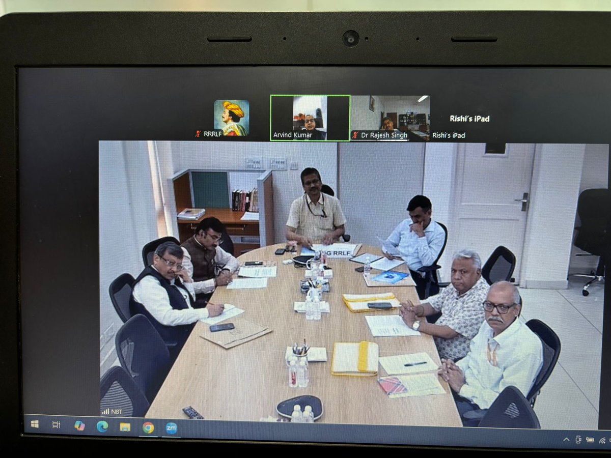 RrrlfKolkata's tweet image. @DrAPSingh_BHU has attended the Brainstorming discussion to prepare productive guidelines for Central Book Selection Scheme of RRRLF,held at @nbt_india today. Shri Arvind Kumar, JS(Libraries) @MinOfCultureGoI joined the meeting through Virtual Mode.
#BooksforAll
#LibrariesforAll