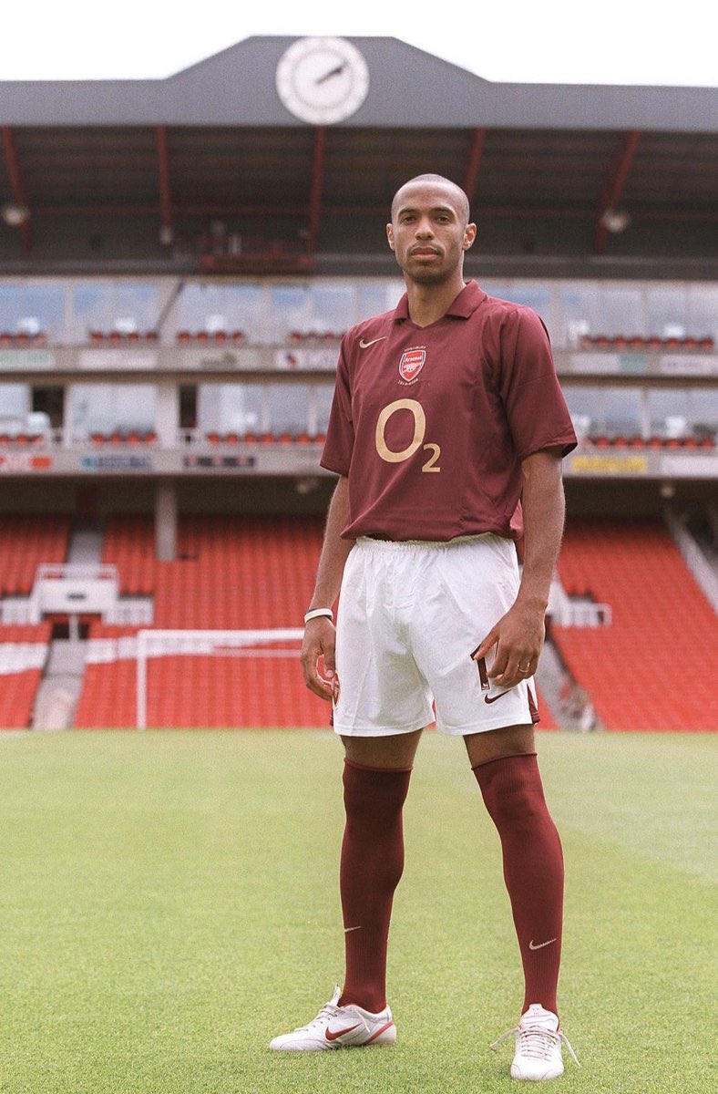 LMDFoot_'s tweet image. Le joueur, le stade, le maillot 😍