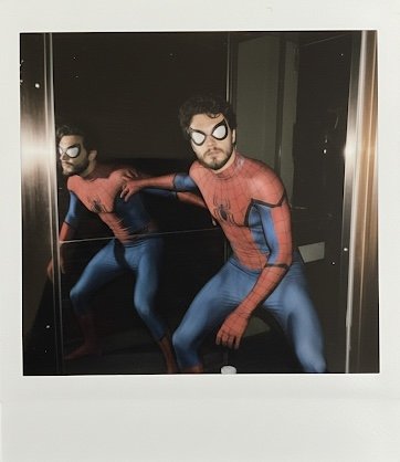 Hey Spidey! 🤟🏻🕷️