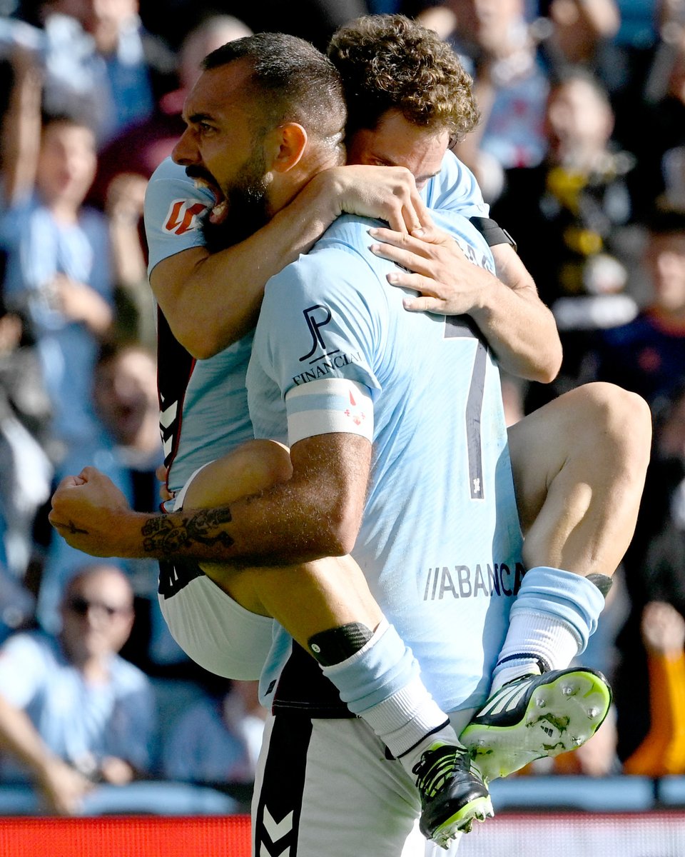 Borja Iglesias with late heroics again 🤩

⚽️ 90'+4 vs Villarreal
⚽️ 90'+2 vs Girona

#UEL