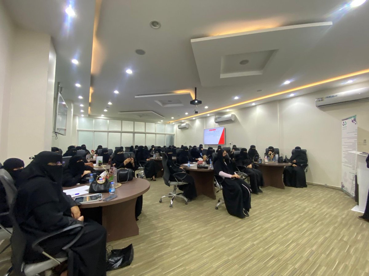 بمناسبة#اليوم_العالمي_للإسعافات_الأولية 2025 أقامت جمعية تبوك للعمل التطوعي  برنامج تعريفي عن أهمية الاسعافات الأولية قدمته الأستاذة : نوف البوق تحدثت فيها عن أهمية التعلم والتدريب للتعامل مع الحالات الطارئة والاستجابة السريعة للطوارئ ومساهمة ذلك في حفظ الأرواح ، كما شمل البرنامج