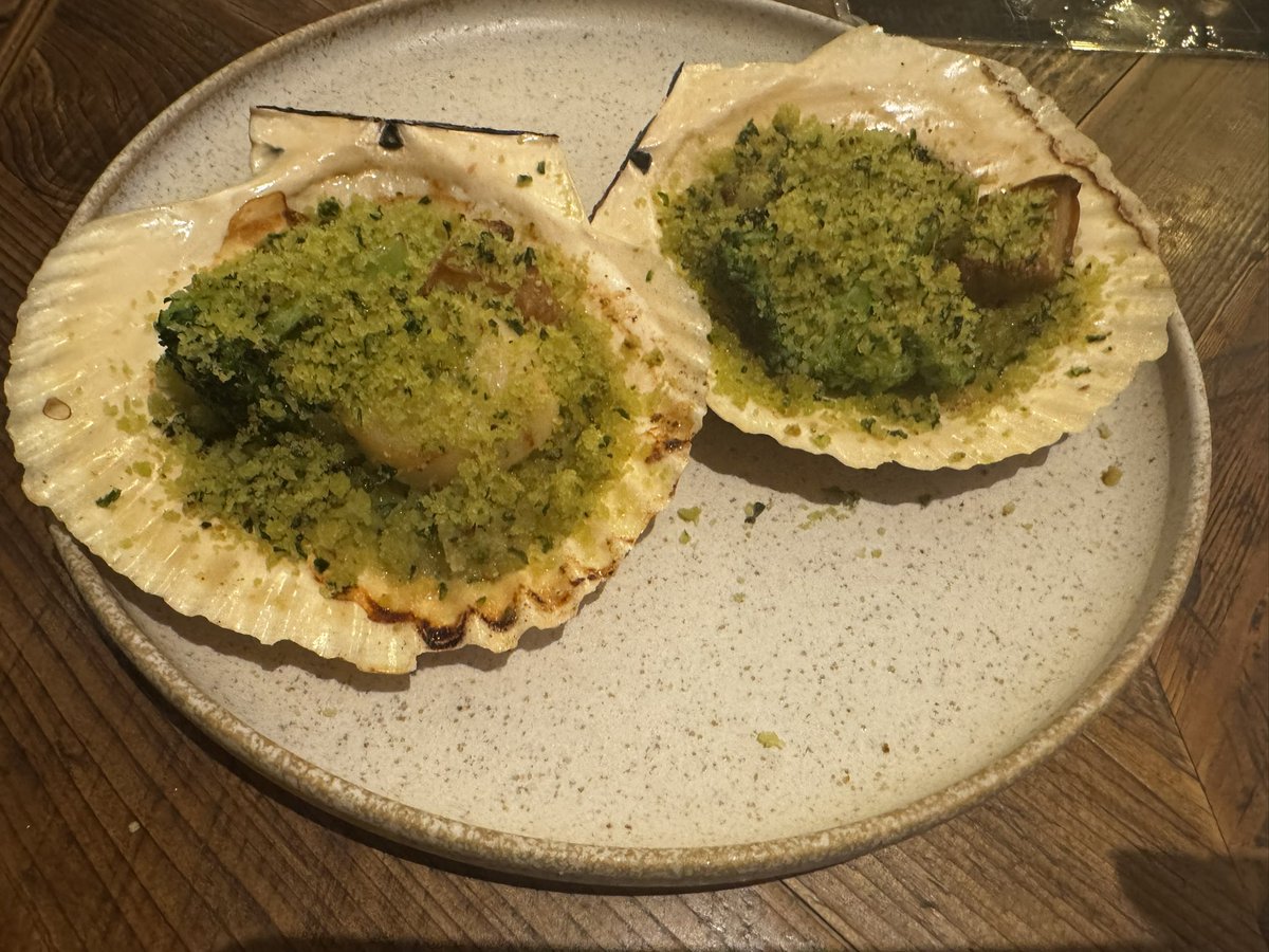 Ha_a_shi's tweet photo. 夜のイタリアンバル https://t.co/yrgRzqyTsB