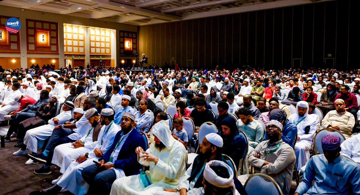 The 22nd annual Somali Islamic Association of North America ended with great success in Minneapolis, alhamdulillah. 

More than 10,000 people attended over the course of the convention. God bless our parents, ulema, teachers and families.