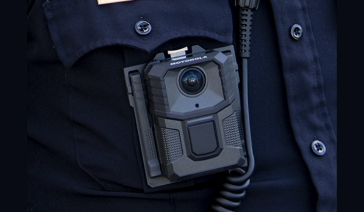 MONTRÉAL / Question &amp; Réponse
Les caméras corporelles pour le SPVM

QUESTION : ''Gilbert, quelle est ta position concernant les caméras corporelles pour les policiers du SPVM ?''

RÉPONSE : ''Au parti Action Montréal, nous nous engageons à équiper le SPVM de caméras portatives