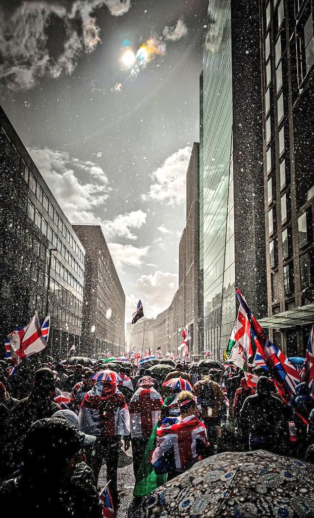 UTDbran_. ๐ฌ๐ง (@brandon45249531) on Twitter photo What a day ๐ฌ๐ง
What a photo ๐ธ
Thank you, <a href="/TRobinsonNewEra/">Tommy Robinson ๐ฌ๐ง</a>, I can not wait for the next ๐ซกโค๏ธ What a day ๐ฌ๐ง
What a photo ๐ธ
Thank you, <a href="/TRobinsonNewEra/">Tommy Robinson ๐ฌ๐ง</a>, I can not wait for the next ๐ซกโค๏ธ