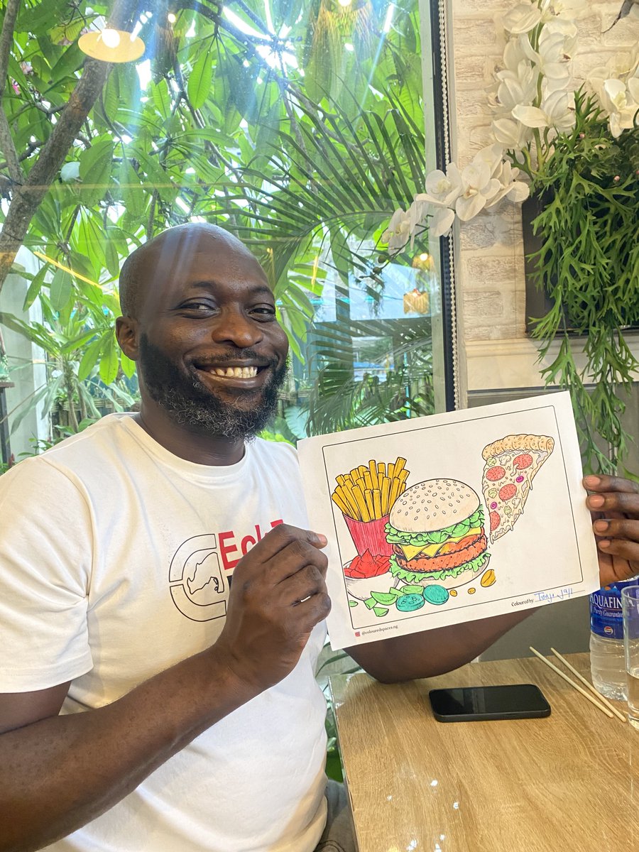 Lunch with smiles 😄😃🖍️🎨 in celebration of National Colouring Day 🎨🎨🎨🎨🎨🥳🥳🥳🥳🥳