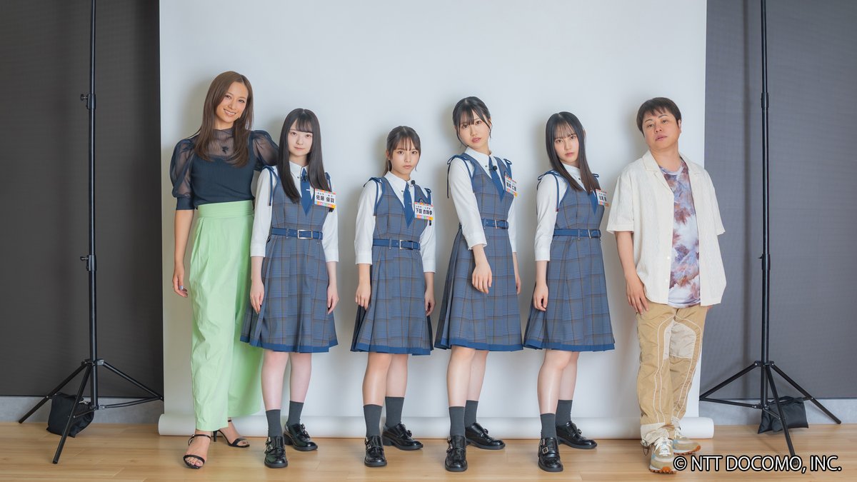 Lemino_official's tweet image. 🩵#日向坂になりましょう -五期生成長バラエティ-☀️

/／
【第6話】冒頭先行公開💫
アイドルの基本！ポージングを学ぼう！
\＼

カメラマンの無茶振りに全力で対応✨
唯一無二のポージングは完成なるか👀

▼ 冒頭先行はこちら！
youtu.be/IX4nUAdJo54

#日向坂46 #ひななり #レミノ