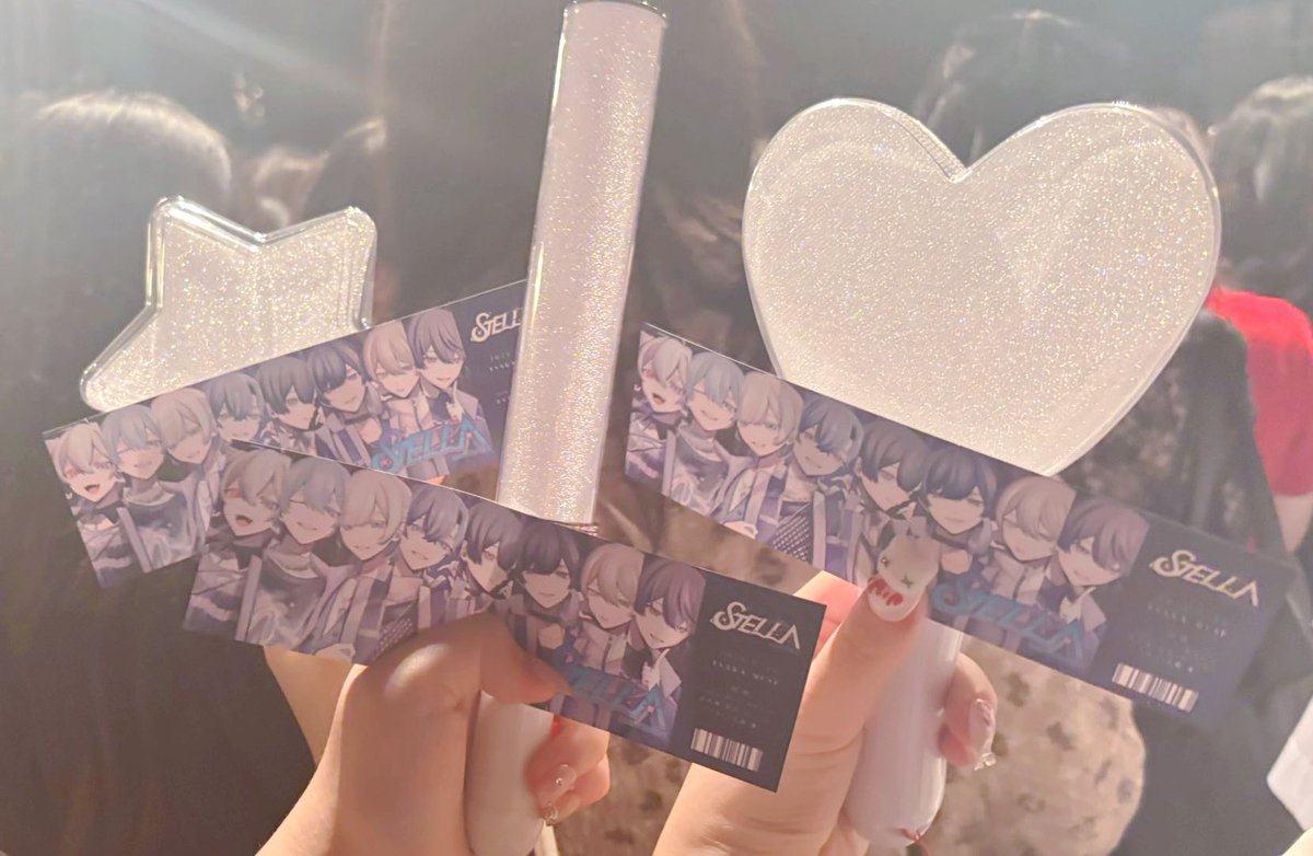 STELLA大阪1部のみだったけど最高セトリすぎましたჱ̒ᴗ ̫ ᴗ ̳一緒に入ってくれた2人もほんとにありがとう〜🥹みんなかっこよかった！