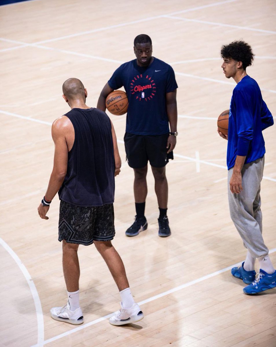 Nicolas Batum au charbon avec Nathan Soliman…👀💪

Ça mentore déjà la nouvelle génération ! 💎

📸 - <a href="/nicolas88batum/">Nicolas Batum</a> | <a href="/Jami3nOlou/">Olivier d'Almeida 📸</a>