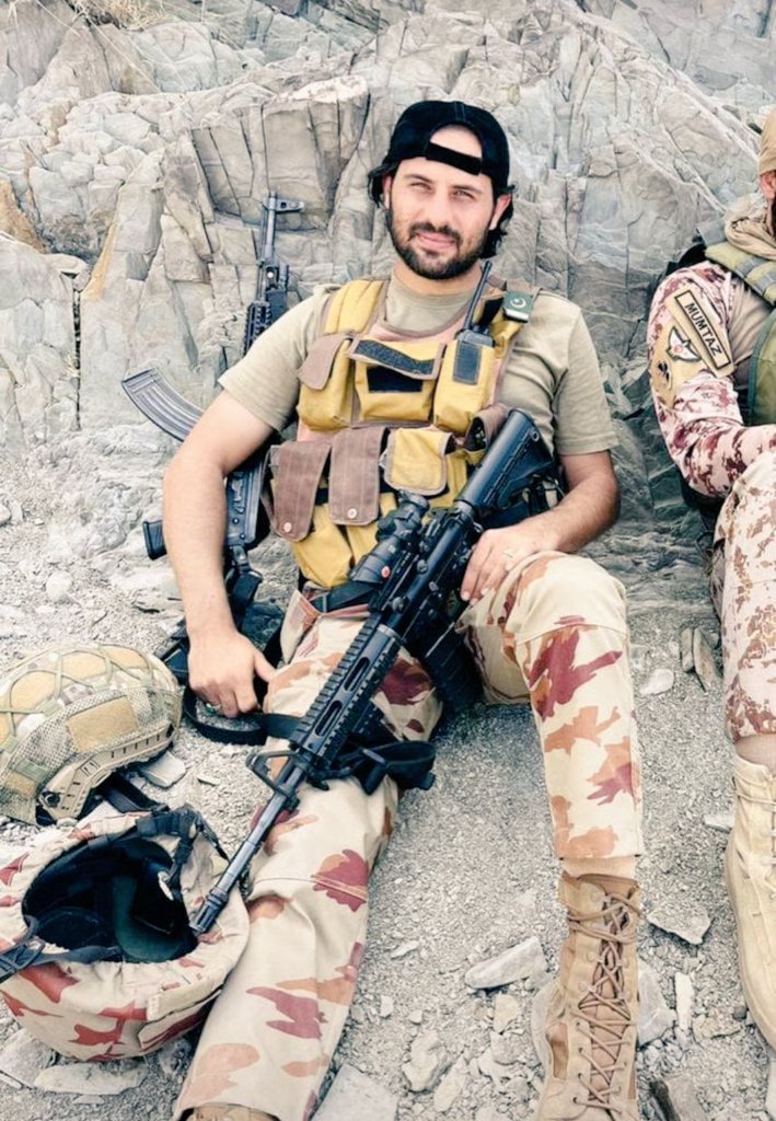 The_Gerok's tweet photo. If a country's experienced army personnel are killed, the soldiers with extraordinary experience become very weak. This is what is happening to the Pakistan Army. The deaths of majors and captains on a daily basis are showing that the Pakistan Army has run out of combat experts. https://t.co/D1wn2ZCXS1