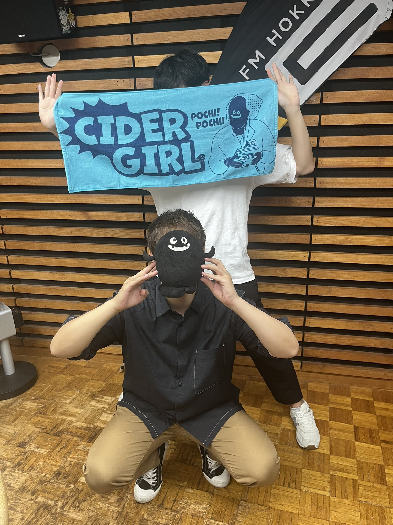 サイダガ　サイダーガール　メンバーサイン入りクッション サイダガ サイダーガール メンバーサイン入りクッション サイダ