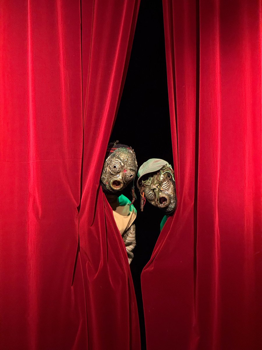 NOMEBAN10's tweet photo. Se viene nuestra próxima expo en un histórico teatro de San Telmo: “La Transfiguración” por Las Moskas. 🙂🙁

. Conseguí tu entrada  acá 👉 https://t.co/WmPdoWunIk

. Teatro Contemporáneo. Cochabamba 427

. Pinturas, instalaciones, pintada en vivo y mucha mugre más.Los esperamos! https://t.co/klHJkN1E5l
