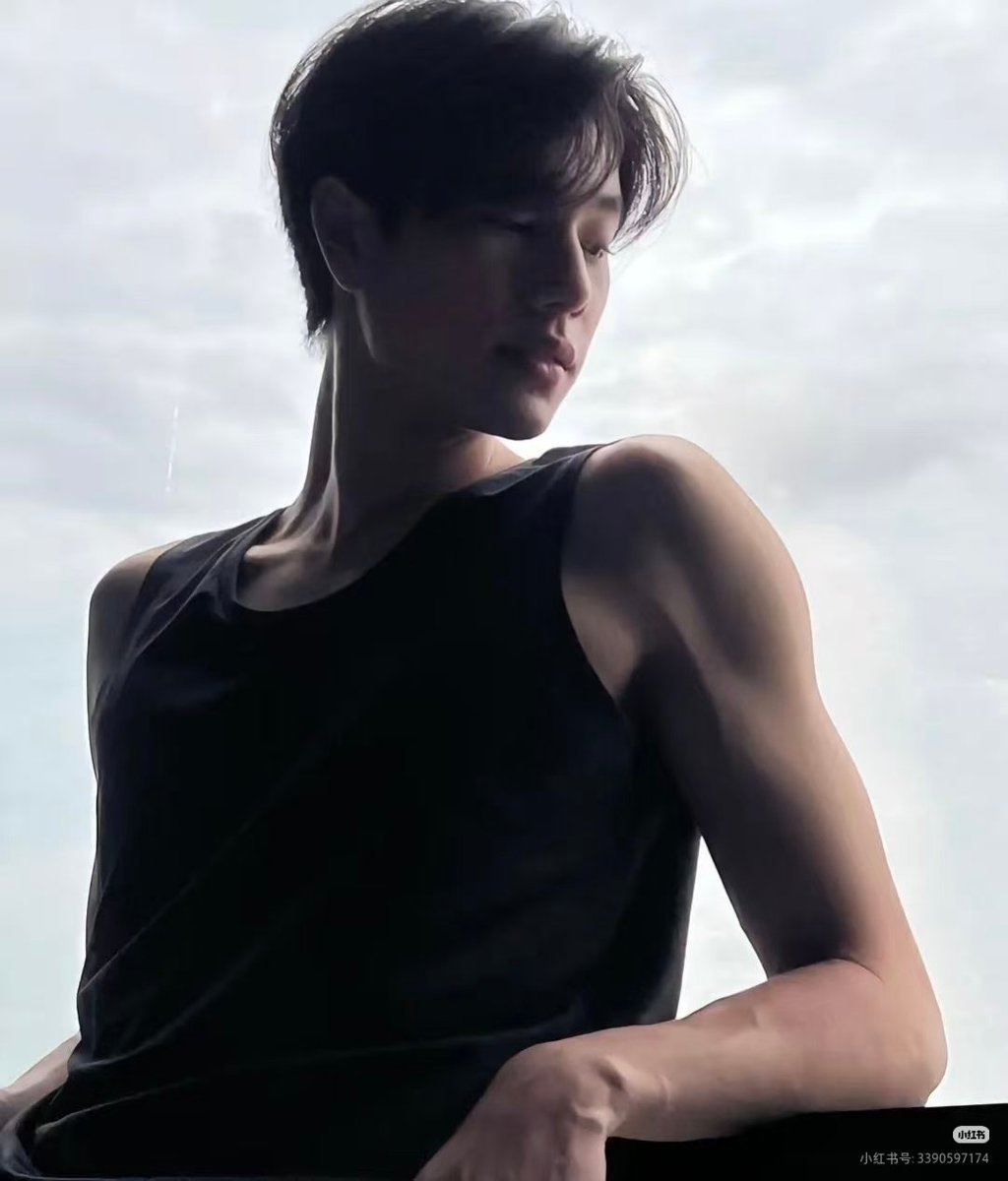 pipihoopers's tweet photo. ₍˄·͈༝·͈˄*₎◞ ̑̑
PHUWIN ALL IN RELEASED

#PHUWIN_ALLIN_MV
#phuwintang 
@phuwintang https://t.co/lmEg5Uwlfi