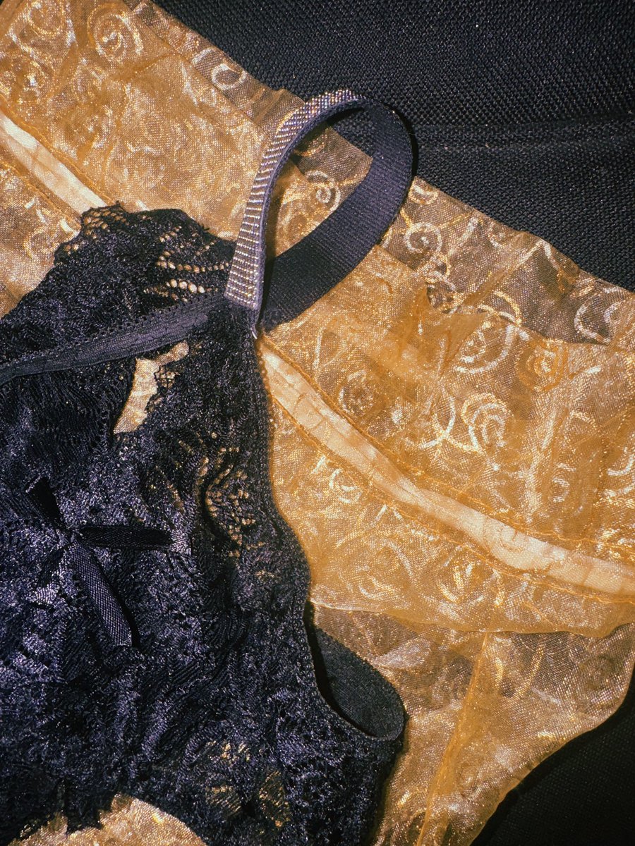 good morning, Will you be worthy of buying my panty, and sending me extra to buy new ones? 🛍️
#pantys #sendpantys #content #nsfwtwtًً #fetiches #fetish #usa #USA #x