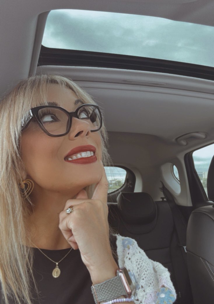 SusanaPereztv's tweet image. ✨ Que todo fluya y que nada influya ✨
Sonríe, confía y deja que la vida te sorprenda 💫💖

#Fluir #Confianza #ActitudPositiva #Sonríe #ViveElMomento #Felicidad