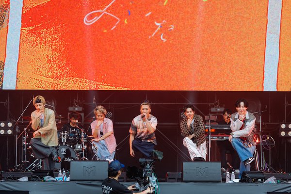 🌟ROCK IN JAPAN FES. 2025 – DAY 3🌟
📅 2025.09.15 (Mon)

Da-iCEの声とビートが宙を駆け、
光と炎が心を揺さぶった――✨

それはライブを超えた、
未来へ刻まれる“伝説の瞬間” 💎🔥

#RIJF2025
#ロッキン
#Da_iCE