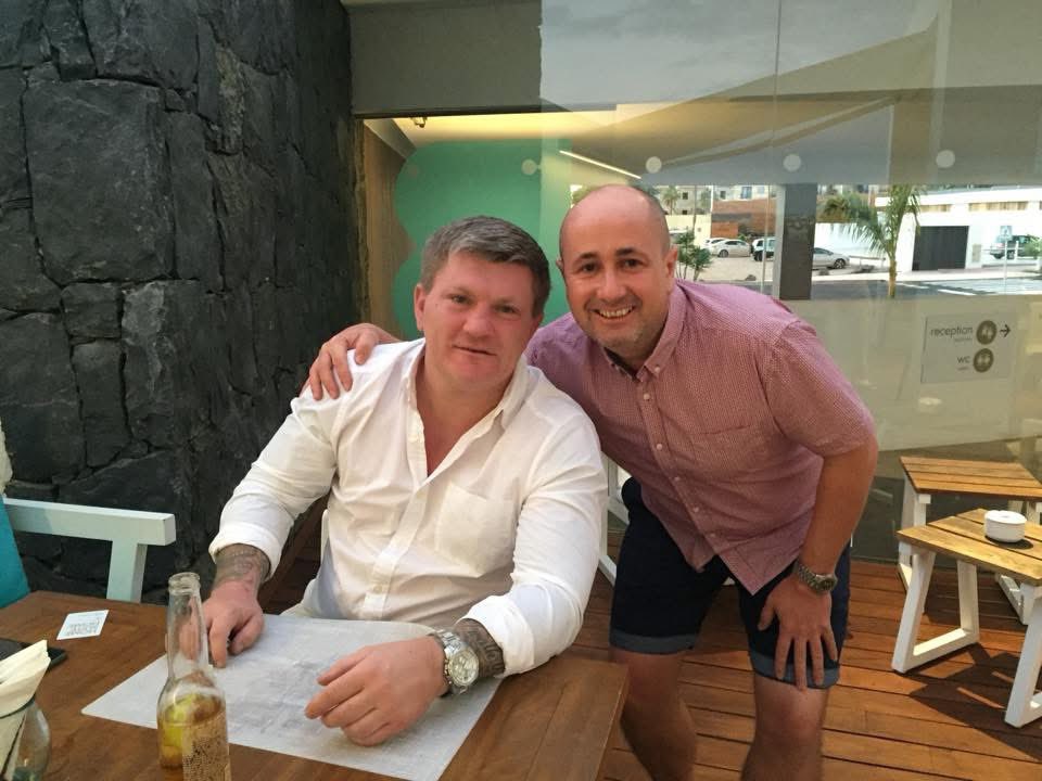 RIP <a href="/HitmanHatton/">Ricky Hatton MBE</a> #RickyHatton 😢