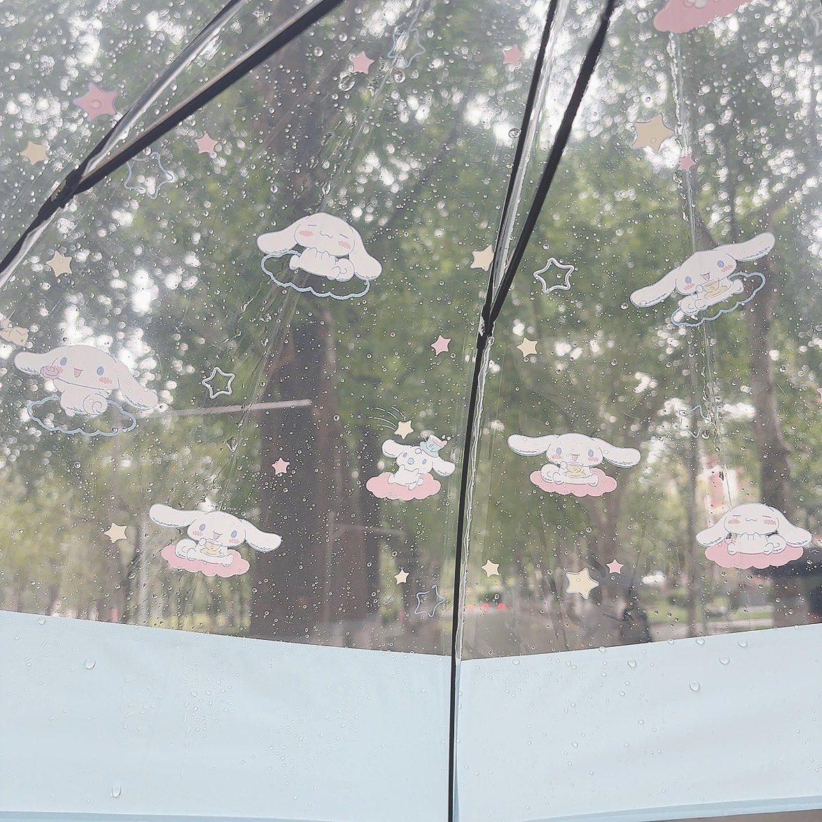 .

朝から雨で憂鬱だったけどやっと

大好きなシナモンの傘をさせて

今日はそのおかげで1日がんばれました🌧☂️

.