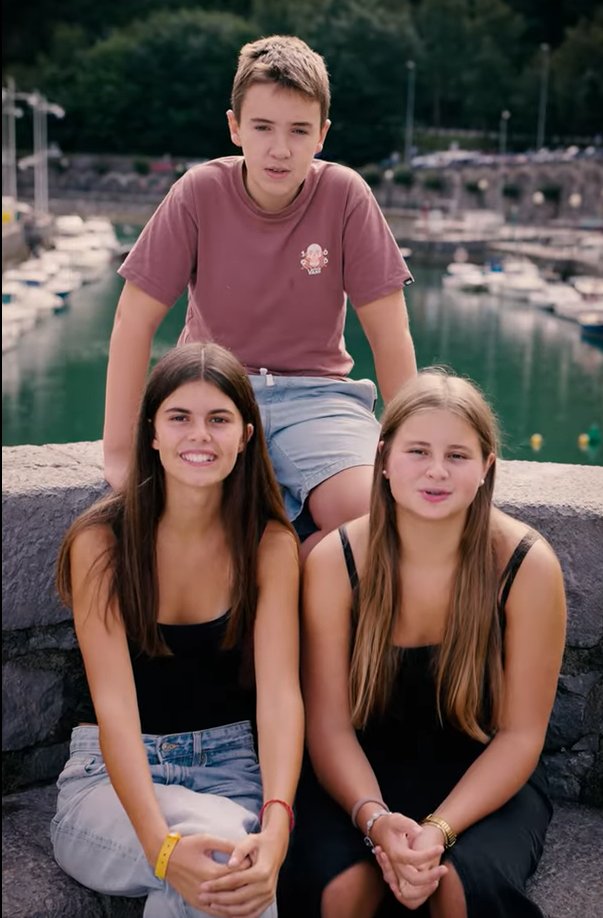 <a href="/zaldibiaeus/">Zaldibiako Udala</a> <a href="/goierriHitza/">Goierriko Hitza</a> <a href="/GITBinfo/">Goierri Irrati Telebista</a> <a href="/ArnasaGara/">Arnasa Gara</a> <a href="/leitzakultura/">leitzakultura</a> <a href="/Iparmank/">Iparmank</a> <a href="/LeitzakoUdala/">Leitzako Udala</a> <a href="/nafarroakohitza/">Nafarroako Hitza</a> <a href="/euskarabidea_na/">Euskarabidea</a> <a href="/KarrapeIrratia/">Karrape Irratia</a> <a href="/Erran_eus/">Erran</a> <a href="/ttipi_ttapa/">TTIPI-TTAPA</a> [Adibideoa] DBH 3-4: 'Herrimina' youtu.be/gW4XItdIq4w Ondarroako herritarrak ageri dira maila honetan aurkeztu beharreko lanaren nondik norakoak azaltzen dituen bideoan. #Arnasetik