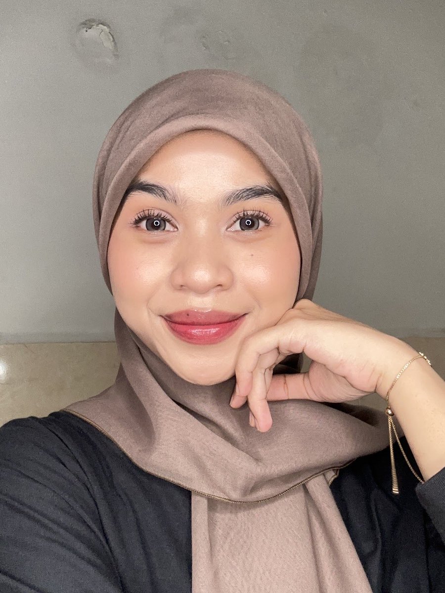 Habis ngikutin hacks Tasya Farasya sama Sarwendah, hasil make up ku jadi bagus dan flawless banget banget banget😭💖
