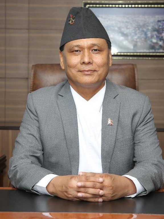 TechPanaNP's tweet image. नवनियुक्त मन्त्री कुलमान घिसिङले सुरक्षा बाहेक कुनैपनि सुविधा नलिने र आफ्नो तलबभत्ता शहिद परिवारको नाममा स्थापना हुने कोषमा जम्मा गर्ने घोषणा गरेका छन् ।