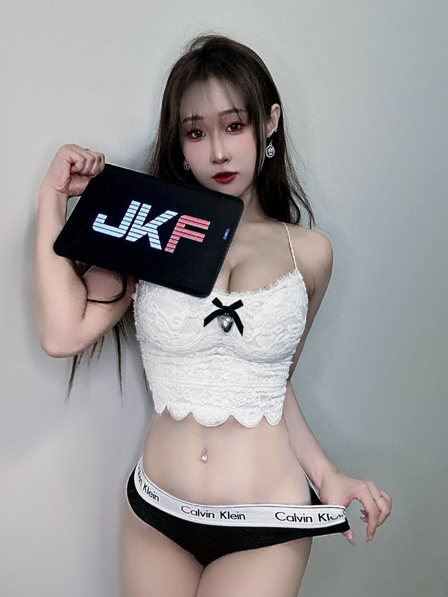 babeMini1995's tweet photo. 9/1-12/31百大投票 
天天投給你心儀的女神吧！
投票連結：
https://t.co/9KOclQAfEr

 @jkf_ig @jkfofficial #JKF #JKFace #JKF女郎 #JKF捷克論壇  #百大女郎 #讓性感成為主流 https://t.co/DFLxmGM5M0