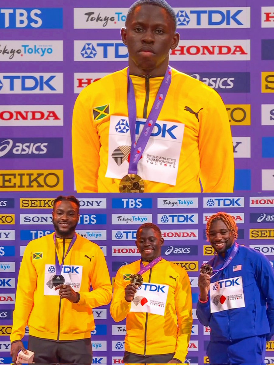 Oblique Seville 🇯🇲 receives his World Championship 100m GOLD in Tokyo!!

🥇 Oblique Seville 🇯🇲 9.77
🥈 Kishane Thompson 🇯🇲 9.82
🥉 Noah Lyles 🇺🇸 9.89