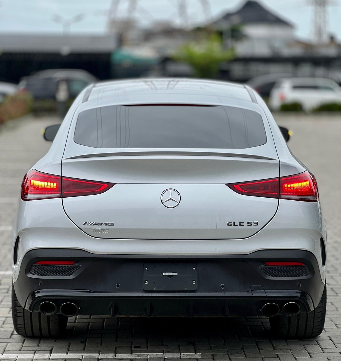 Kinglamarr___'s tweet image. 2021 Mercedes-Benz GLE 53 AMG now available
- Silver on Black Interior 
🏷️: N160 million ($106k)
Contact for details 📥
Nationwide delivery 🇳🇬