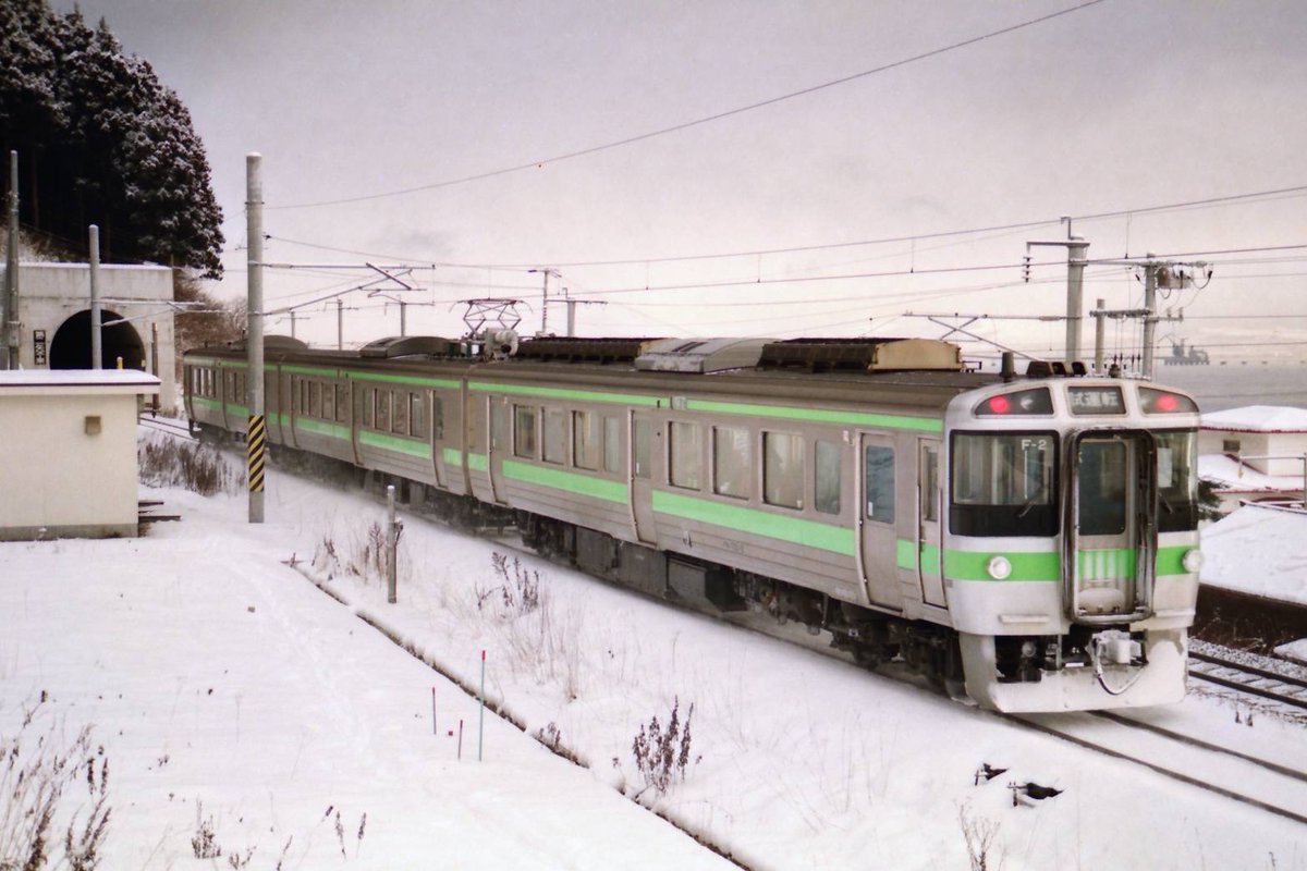 ec781_dora's tweet image. 海峡線・江差線で試運転を行った721系F-2編成
函館－新中小国を2往復走行

1993.1 撮影