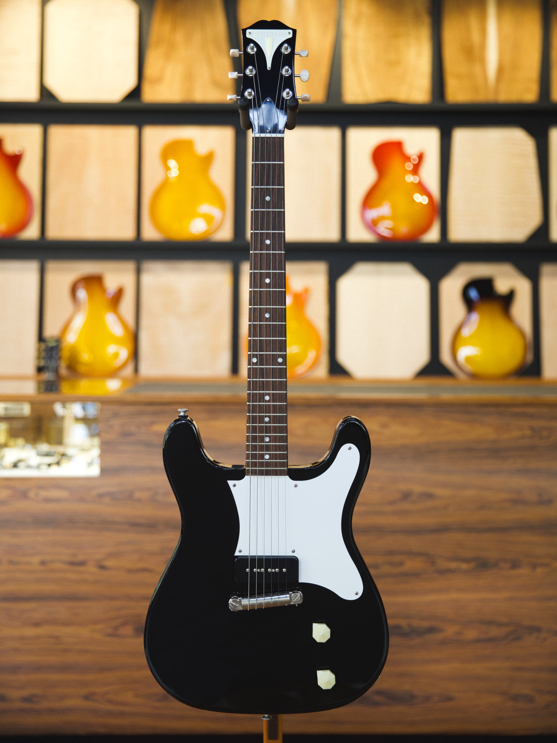 Epiphone coronet 希少モデル 1964 Epiphone Coronet, Black | The Music Emporium