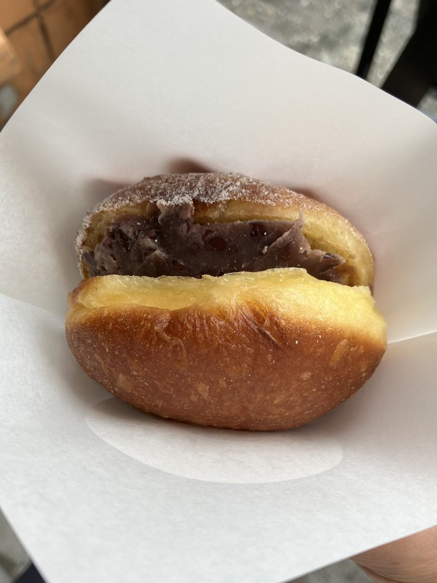 moshimofukiwo's tweet image. どら焼きというより、あんドーナツでした。

#今日のあんこ