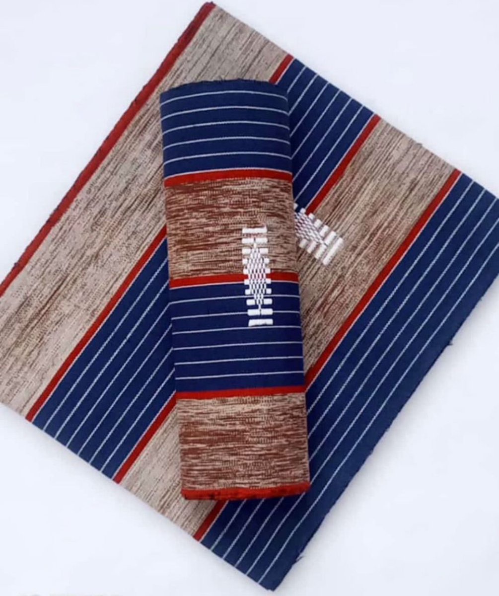 Rappel: je vends du Faso Danfani. 
Expédition possible vers diverses destinations .
Prix: à partir de 10.000 fr CFA le complet (comme sur les photos ci dessous).
Dm ouverts au besoin.
Agréable Semaine.

Échantillons 👇