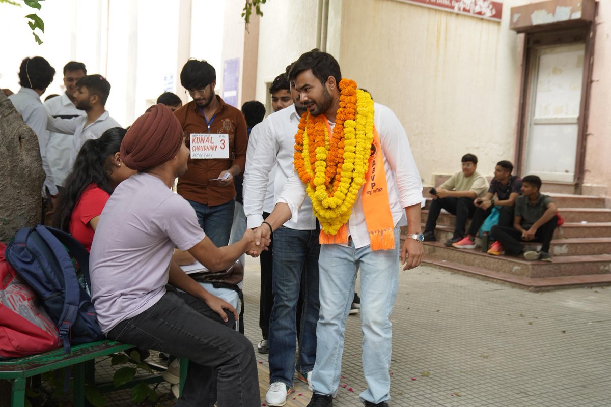 ABVP (@abvpvoice) on Twitter photo Towards a landslide Victory...!
National General Secretary Sh. <a href="/DrVirendraSS/">Dr. Virendra Singh Solanki</a> and other student leaders joined the DUSU candidates' campaign.
These pics speak volumes that students of Delhi University have spoken loud and clear, September 18 will be a day of history!
#ABVP4DUSU Towards a landslide Victory...!
National General Secretary Sh. <a href="/DrVirendraSS/">Dr. Virendra Singh Solanki</a> and other student leaders joined the DUSU candidates' campaign.
These pics speak volumes that students of Delhi University have spoken loud and clear, September 18 will be a day of history!
#ABVP4DUSU