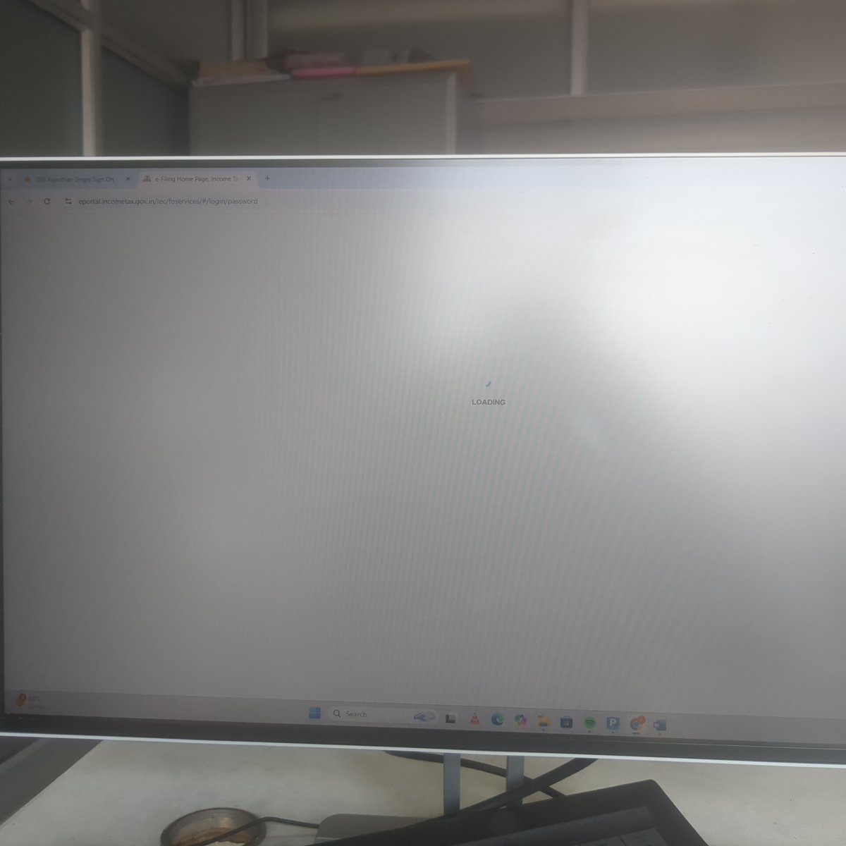 HMangrani's tweet photo. @IncomeTaxIndia @nsitharamanoffc  
Site page is loading 😭 https://t.co/R94lw5uezN
