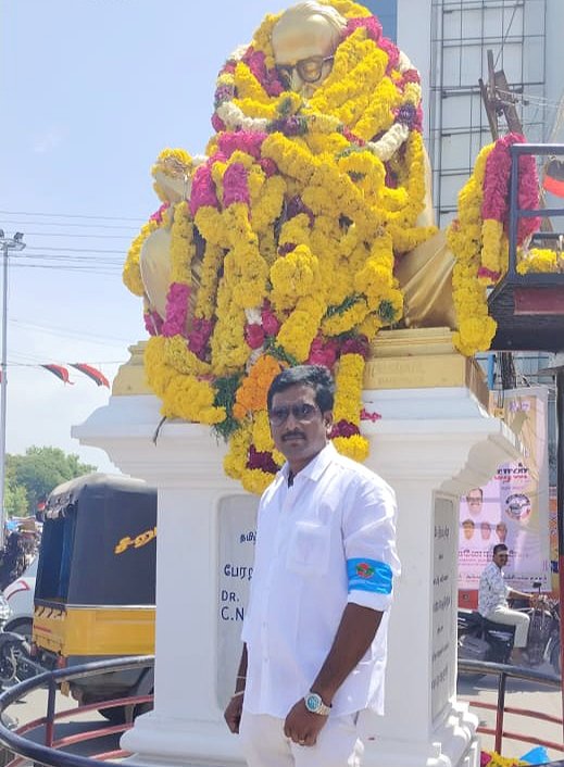 natrajkrish1's tweet photo. வேலைவாய்ப்பு பொய் வாக்குறுதி அளித்த #திமுக அரசை கண்டித்தும், இளைஞர்களுடன் என்றும் @AIADMKOfficial துணை நிற்கும்.
2026 #அஇஅதிமுக அரசு வேலைவாய்ப்பை உறுதி செய்யும்.!
ஒவ்வொரு திங்கட்கிழமையும்
Blue Band அணிந்து #TeamBlueBand இயக்கத்தை வலுப்படுத்துவோம் — இளைஞர்களின் நல்ல எதிர்காலத்திற்காக.!
#EPSfor2026 #ADMK_TNJ
#ADMK_174TNJ