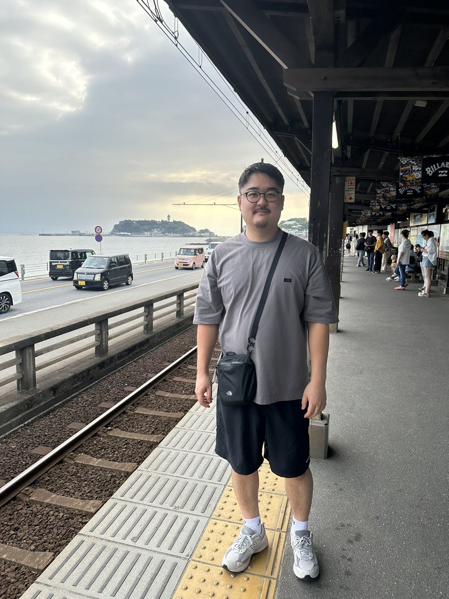 たかひろ tweet media