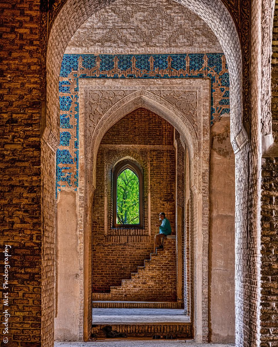 "Zaman zaman kalplerinizi dinlendirin. Çünkü kalp sevmediği şeyleri yapmaya zorlanınca körleşir."

İmam Gazali