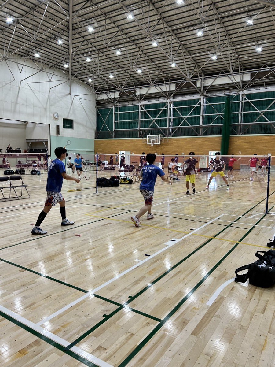 kisoh_bad's tweet photo. ★群馬県高校生バドミントン研修大会★

男子団体　2日目
Dリーグ
1-3 桐生商業
2日目初戦空調の効いた体育館で涼しいですが「熱い」プレーを沢山することができました❗️

#バドミントン
#木更津総合 https://t.co/RHLAY2SMN4
