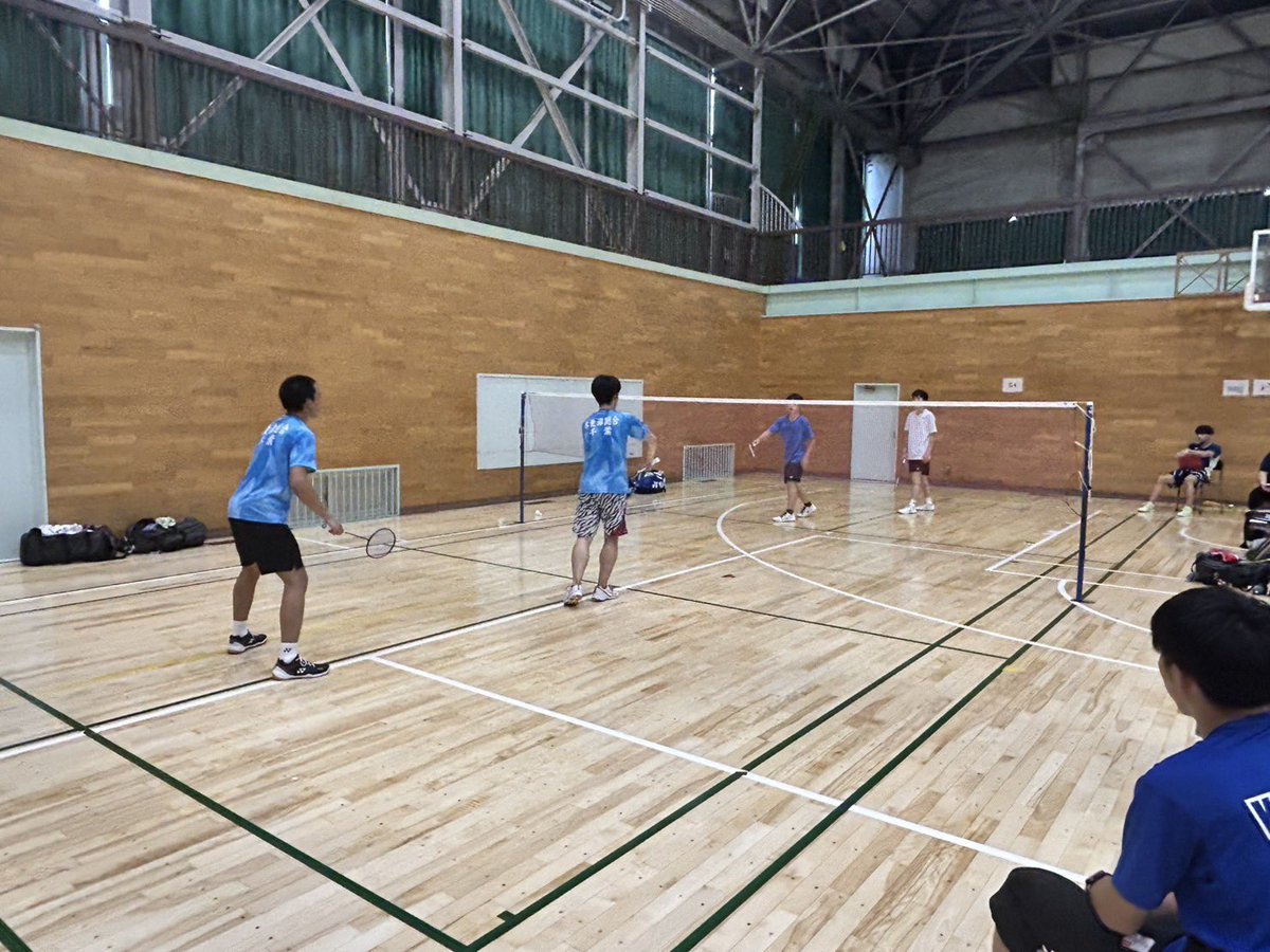 kisoh_bad's tweet photo. ★群馬県高校生バドミントン研修大会★

男子団体　2日目
Dリーグ
0-3大宮東
強敵でしたがチーム一丸全力で盛り上がり良いプレーが出来ました‼️
最後まで気を引き締め頑張ります！

#バドミントン
#木更津総合 https://t.co/84meFtg8UC