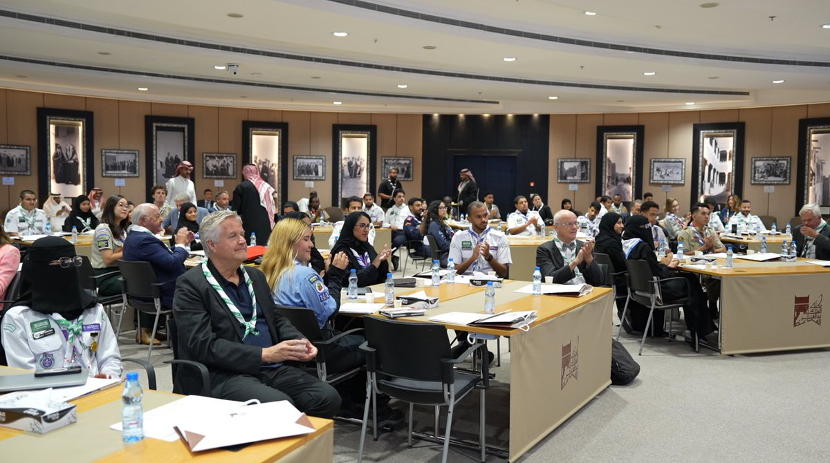 مكتبة الملك عبدالعزيز العامة (@kaplibrary) on Twitter photo أقامتْ جمعيّةُ الكَشَّافة السعوديّة ورشةَ عمل #رسل_السلام بالتعاون مع المنظمة العالميّة للكشافة، وذلك بمقر مكتبة الملك عبدالعزيز العامة بالرياض، بحضور صاحب السمو الملكي الأمير غيوم جان جوزيف ماري، وليّ عهد دوقيّة لوكسمبورغ الكبرى، عضو مجلس إدارة صندوق التمويل الكشفي العالمي، أقامتْ جمعيّةُ الكَشَّافة السعوديّة ورشةَ عمل #رسل_السلام بالتعاون مع المنظمة العالميّة للكشافة، وذلك بمقر مكتبة الملك عبدالعزيز العامة بالرياض، بحضور صاحب السمو الملكي الأمير غيوم جان جوزيف ماري، وليّ عهد دوقيّة لوكسمبورغ الكبرى، عضو مجلس إدارة صندوق التمويل الكشفي العالمي،