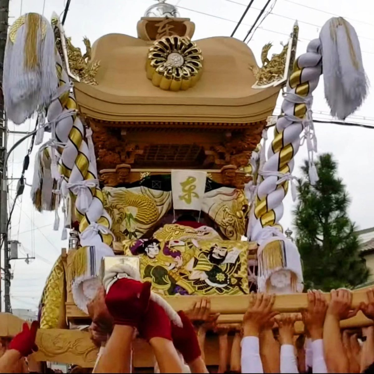 nadamatsuri's tweet photo. 高岳神社 東今宿屋台新調入魂式
階段上り
#高岳神社
#東今宿屋台 #新調 #入魂式 #myhimeji #akaso #brave7 https://t.co/eDstZsGL6A