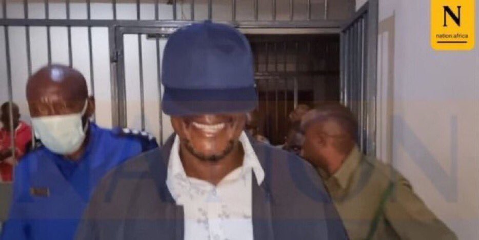 AllanSseky's tweet photo. Gashumba amenye record ya oldest Ssekawere mu ggwanga 😂😂🙌 https://t.co/QdHSIBchLY