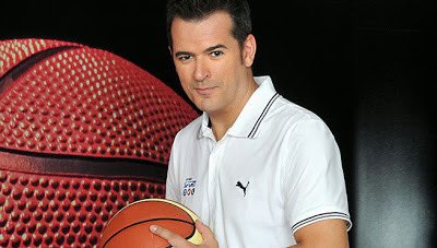 👀 <a href="/Sanchez4nba/">Antonio Sanchez</a>, rostro habitual del baloncesto en Movistar Plus, ha comenzado a narrar <a href="/LaLiga/">LALIGA</a> este fin de semana. 🔄