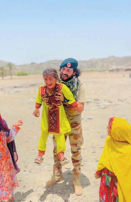 M_Arif61's tweet photo. Captain Waqar Kakar, of the 47th Cavalry (Armoured Corps, Pakistan Army), from the 142 Long Course currently deployed with the 125th Wing of the Frontier Corps Balochistan (Dasht Scouts, Turbat), who attained Shahadat today in Mand, Kech, Balochistan in an IED terrorist attack: https://t.co/5yxrSwz8F6