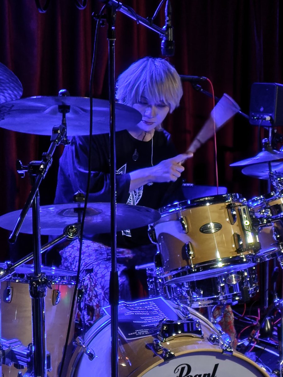 昨日はありがとうございました🥁
ドラムカッコよかったです！

そしてお誕生日おめでとうございます✨
素敵な１年になりますよーに
BECKアキバSTAFF一同
願っています😊☘️